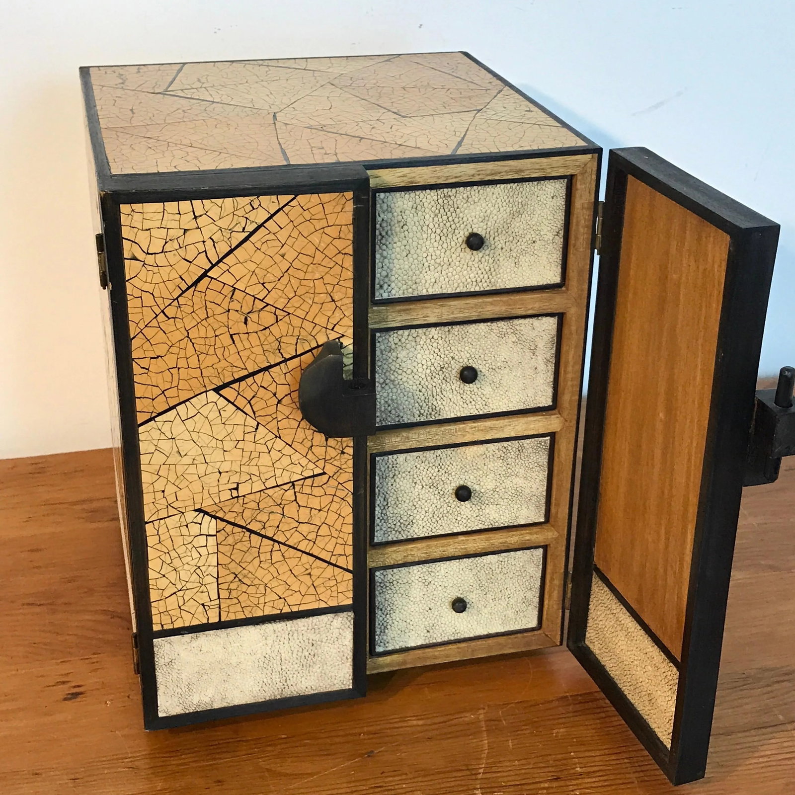 R&Y Augousti, Paris Shagreen and Lacquered Jewelry Box - 10