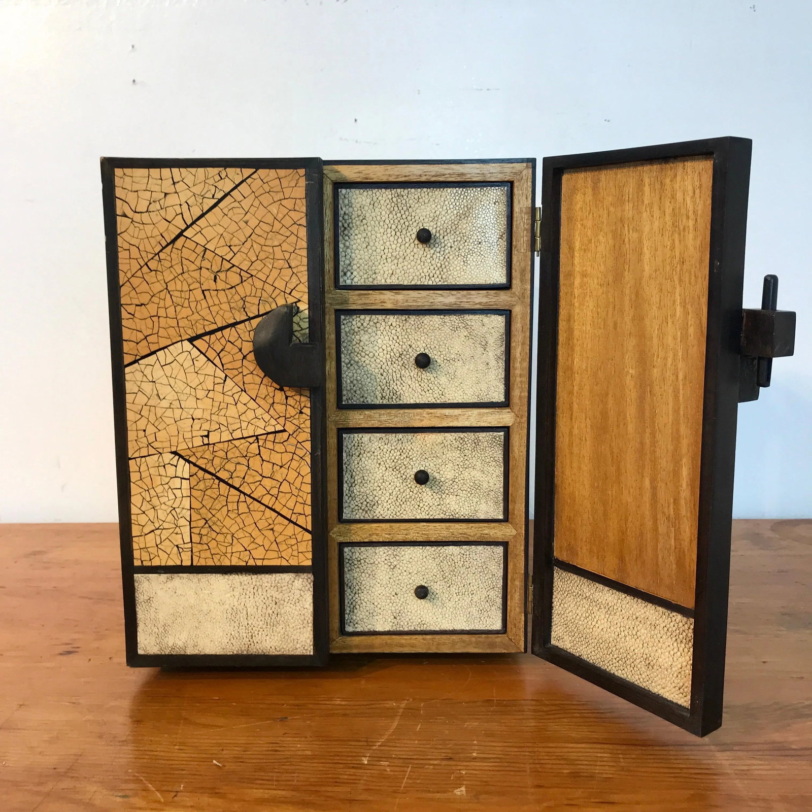 R&Y Augousti, Paris Shagreen and Lacquered Jewelry Box - 11