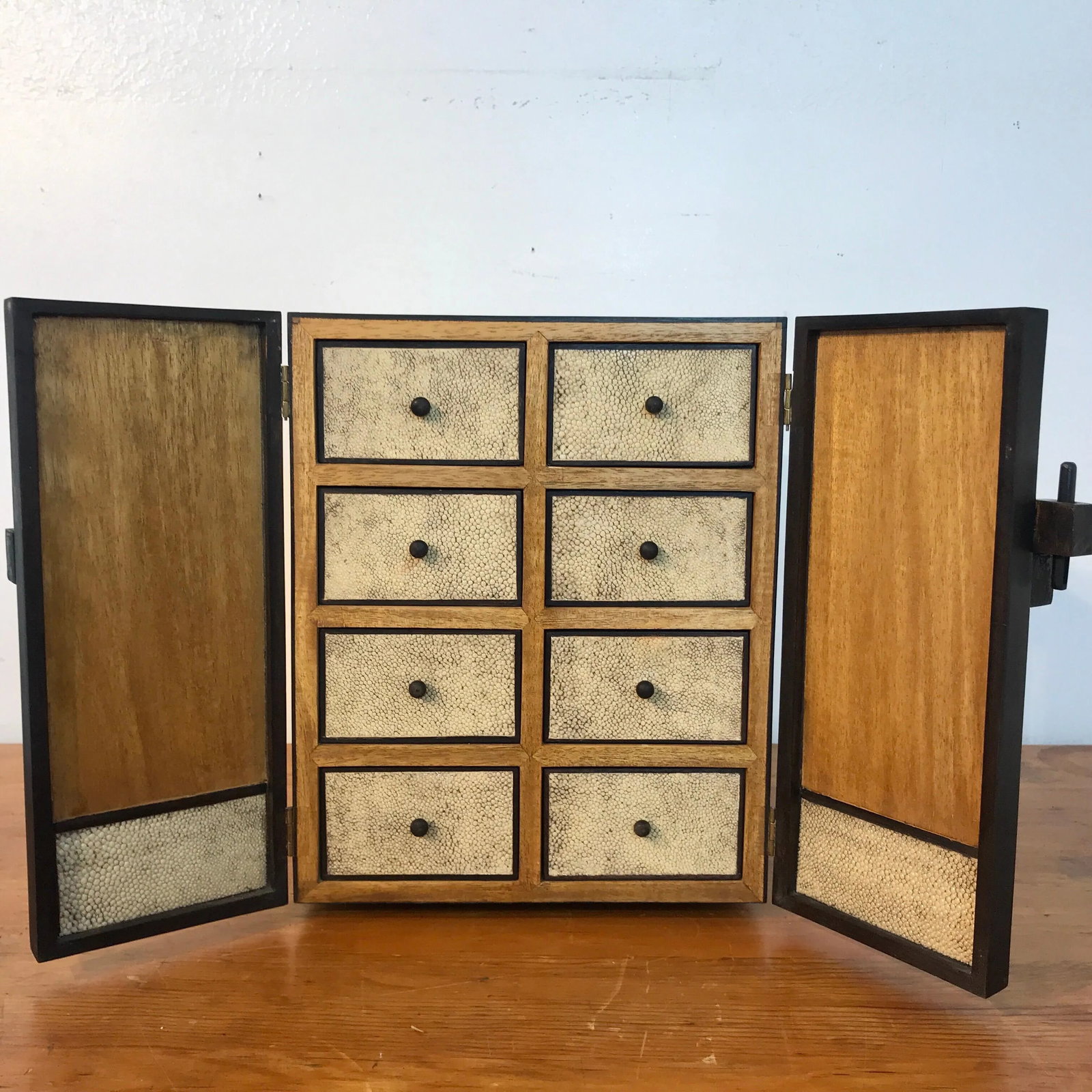 R&Y Augousti, Paris Shagreen and Lacquered Jewelry Box - 2