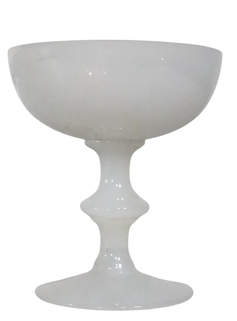 Set of Eight Vintage Champagne Glasses by p.v. Made in France - 4