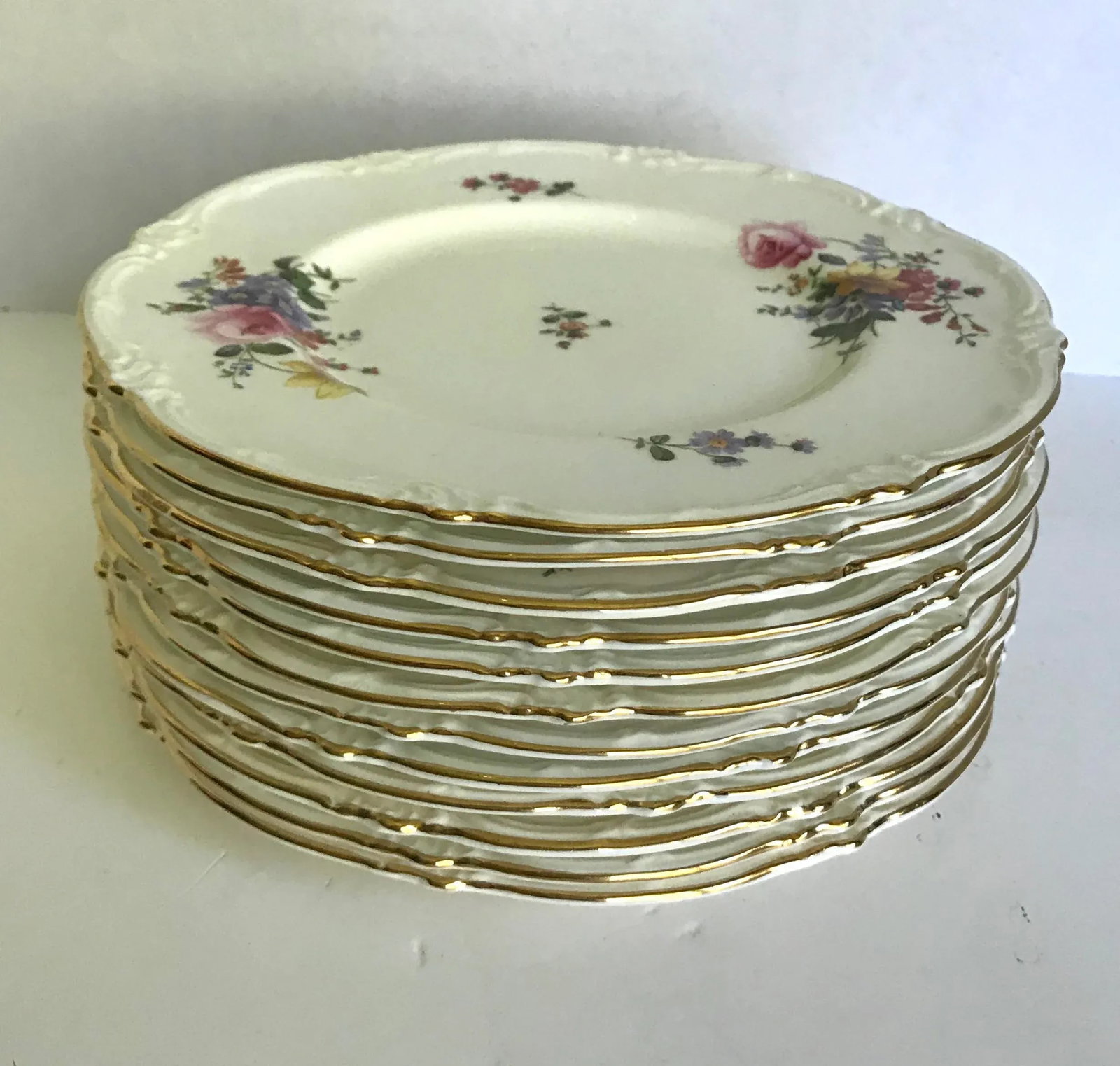 1940s English Royal Cauldon China Set of 70 Pieces - 3