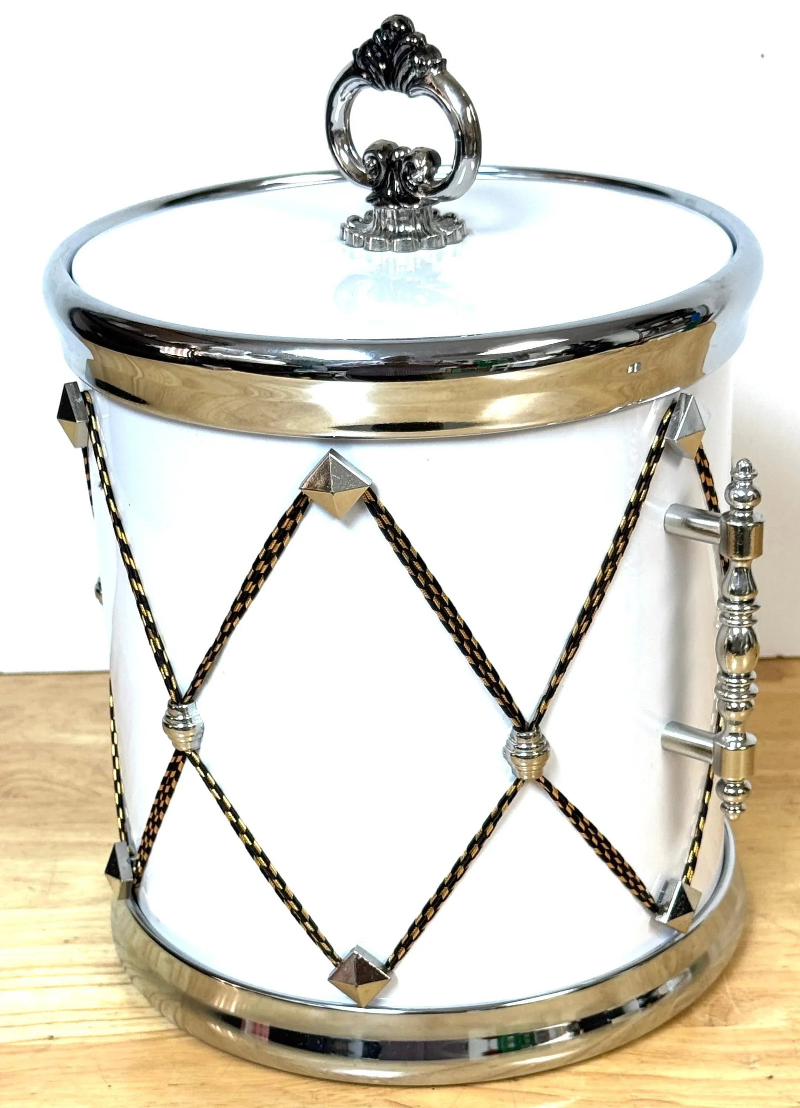 Elegant Hollywood Regency White & Silver Drum Form Ice Bucket/Cooler - 5
