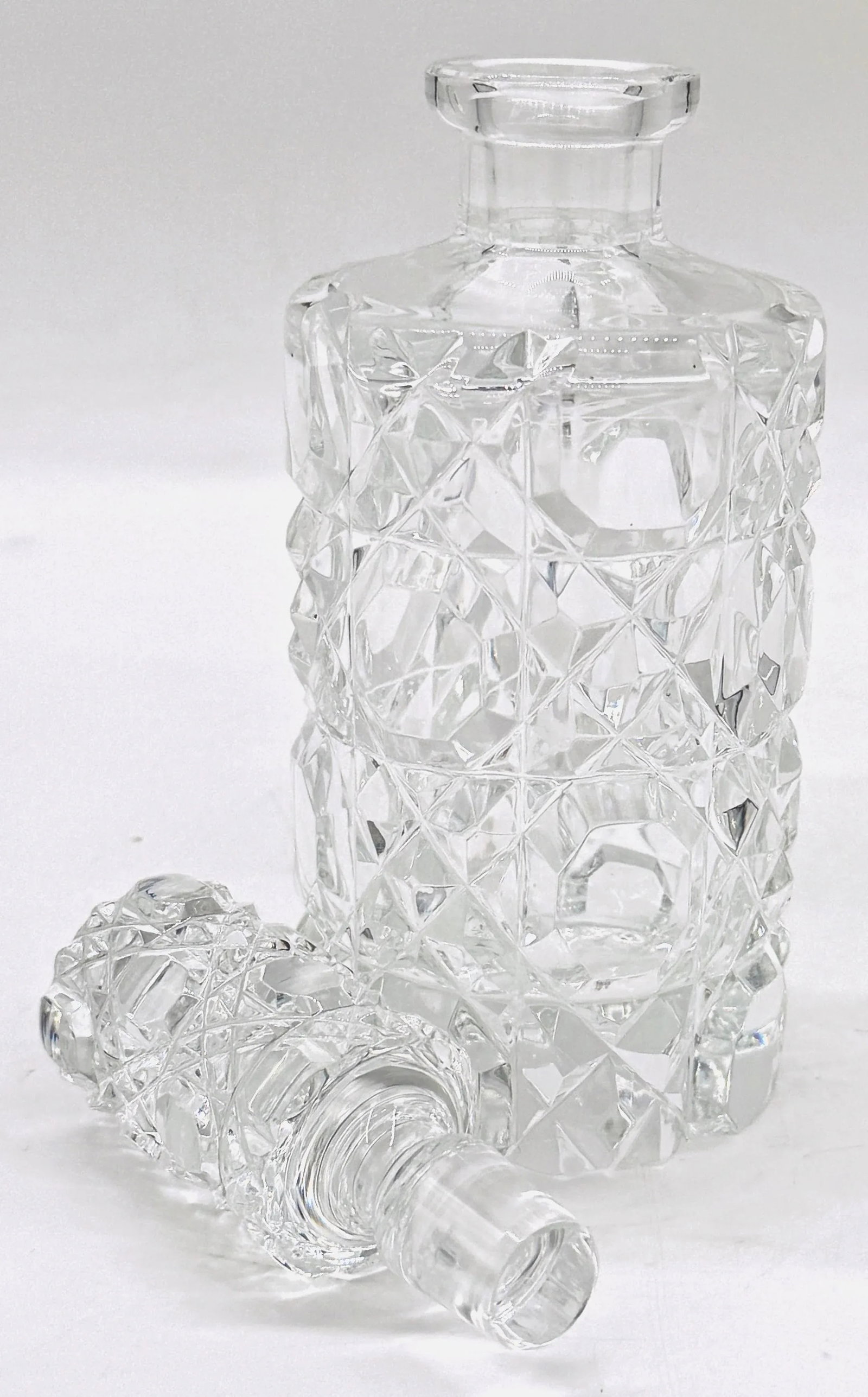 English Art Deco Cut Glass Diminutive Decanter, Circa 1930s - 3