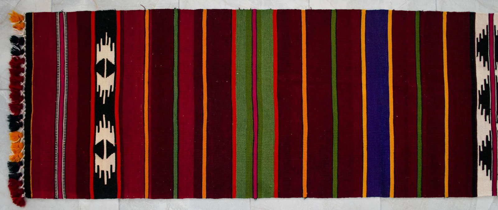 1990s Hand Made Short Narrow Runner Rug Turkish Kilim Hallway Rug - 1"²11"³ × 9"² - 9