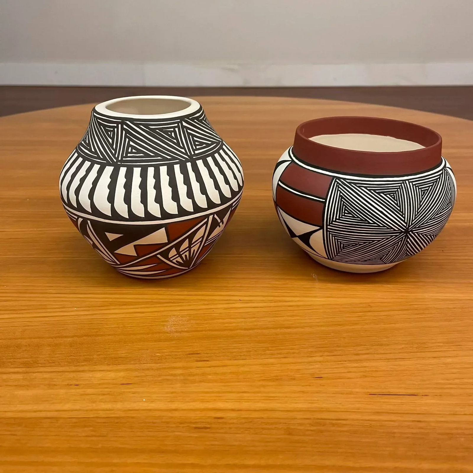 Pair of Acoma Pueblo Hand-Painted Pottery Jars, Signed by Florence & D. Sarracino - 2