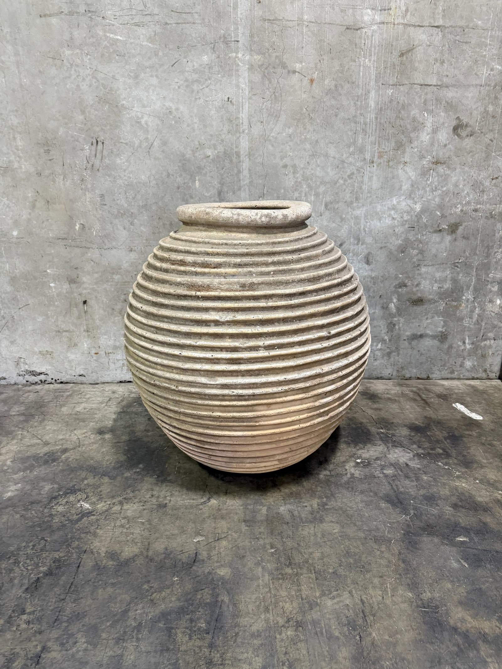 Antique Early 20th Century Monumental Terracotta "Beehive" Olive Oil Jar – Ribbed Amphora Vess - 3