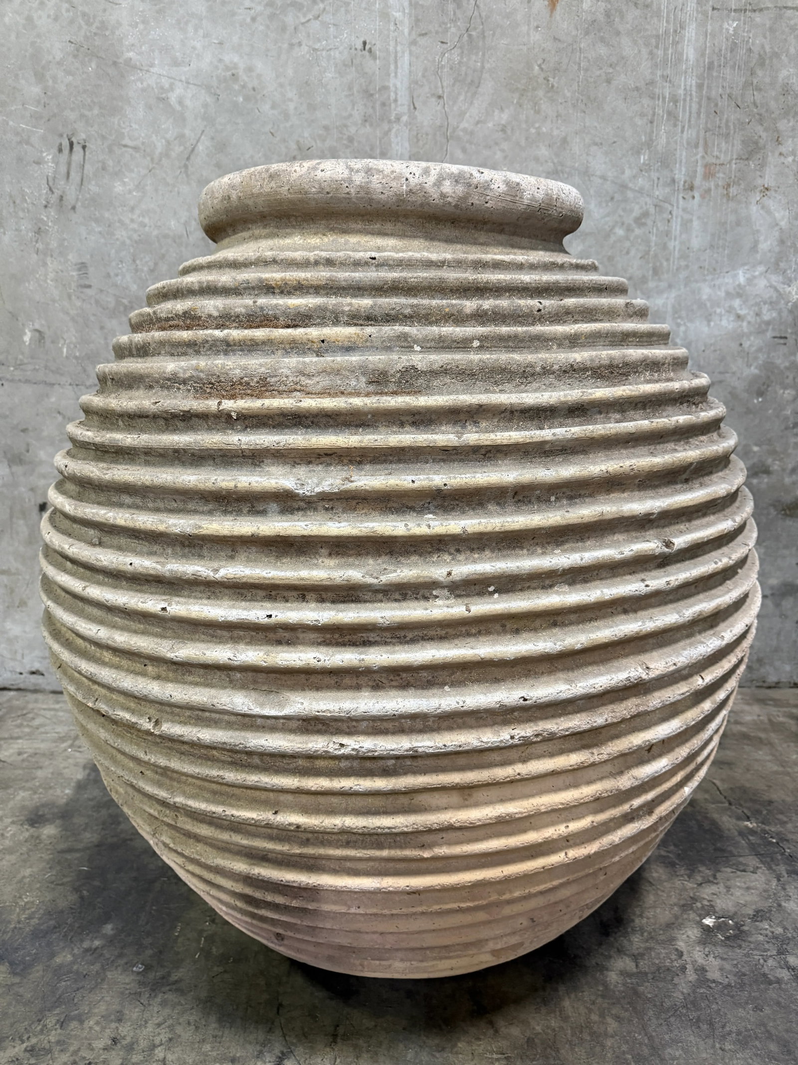 Antique Early 20th Century Monumental Terracotta "Beehive" Olive Oil Jar – Ribbed Amphora Vess - 4