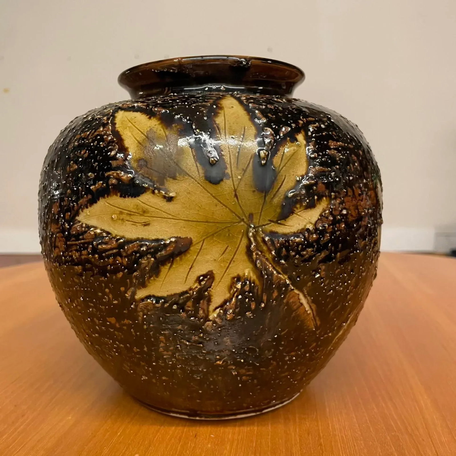 Japanese Textured Ceramic Vase With Maple Leaf Motif - 5