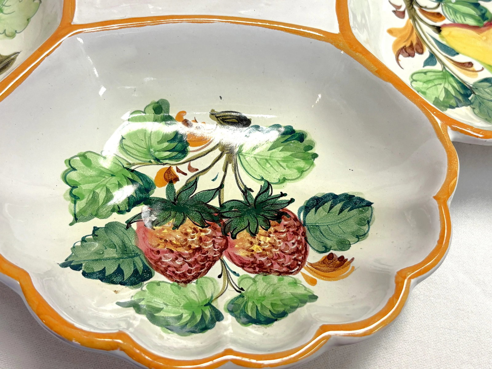 Vintage Italian Ceramic Majolica Hand Painted Separated Dish With Handle - 10
