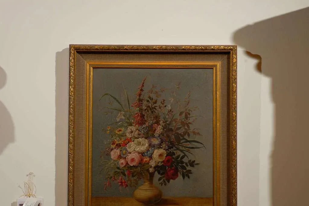 Italian Rococo 1770s Framed Still-Life Painting Depicting a Bouquet of Flowers - 3