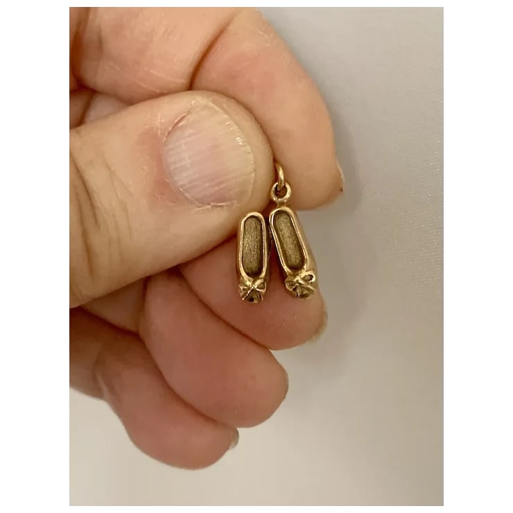 Late 20th Century 14k Gold Ballet Slippers Charm/Pendant - 2