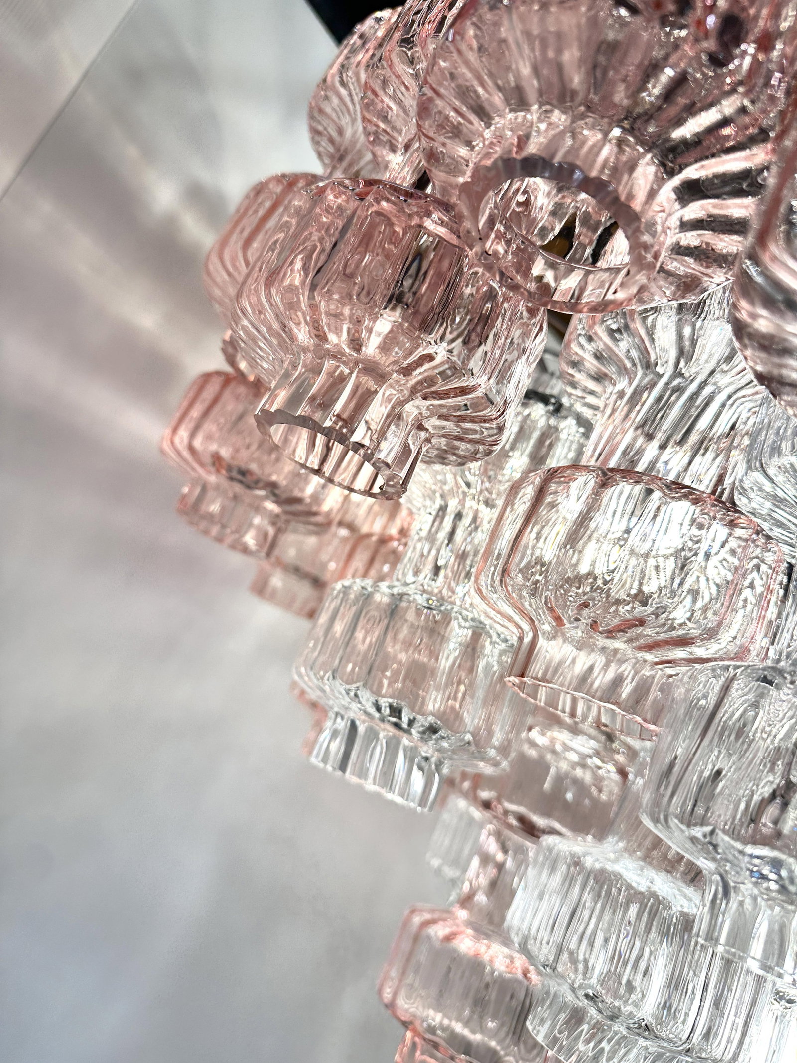 Romantic Venetian Pink "Rigadin Manubri" Murano Glass Chandelier in Venini Style - 5