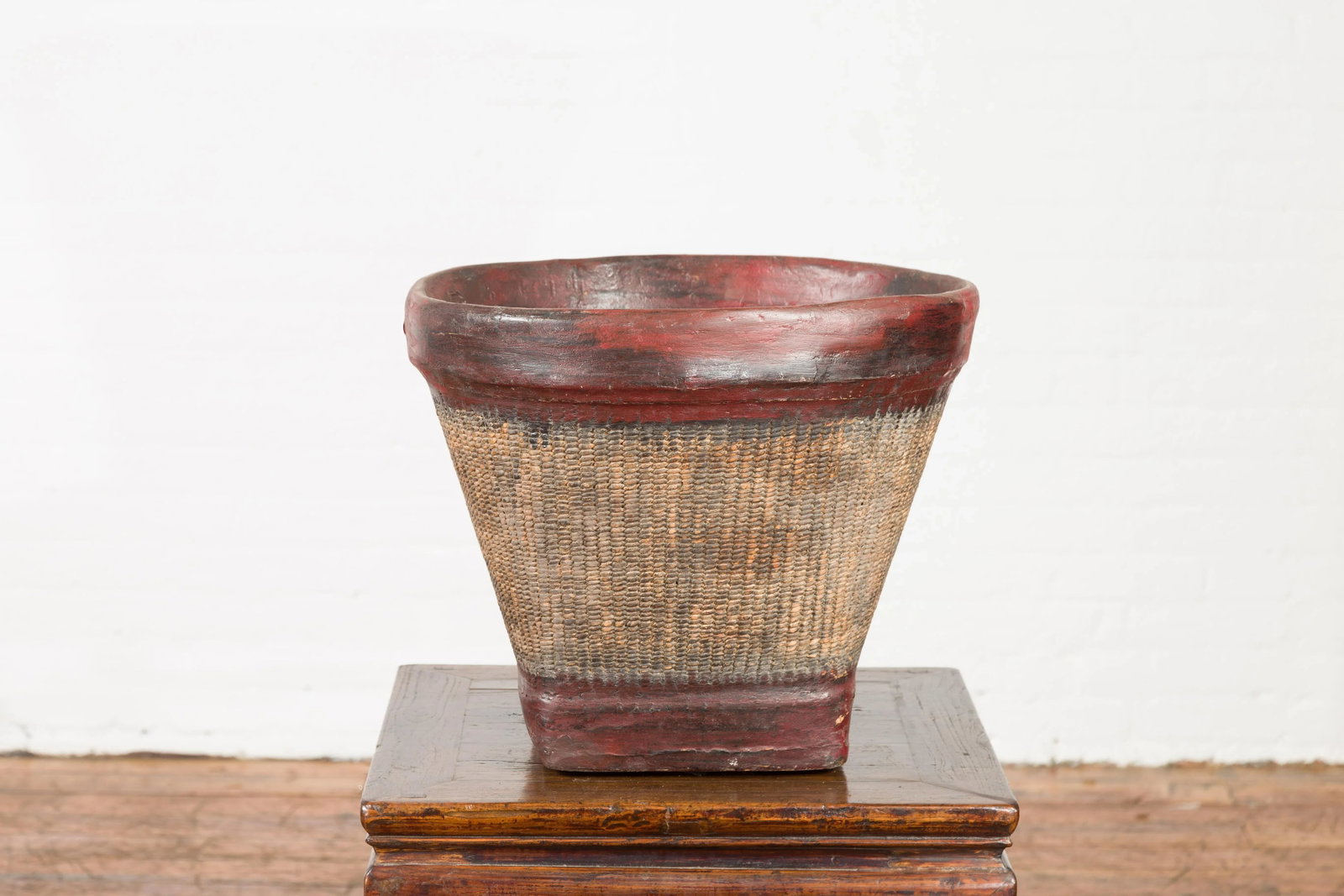 Thai 19th Century Rustic Hand-Woven Rattan Rice Basket with Red Rim - 3