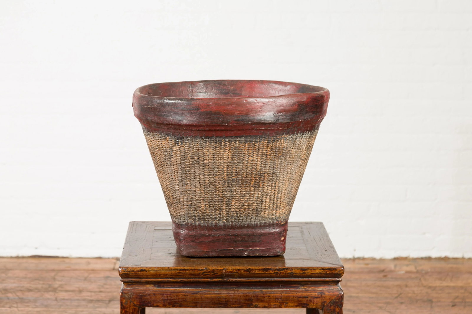Thai 19th Century Rustic Hand-Woven Rattan Rice Basket with Red Rim - 4