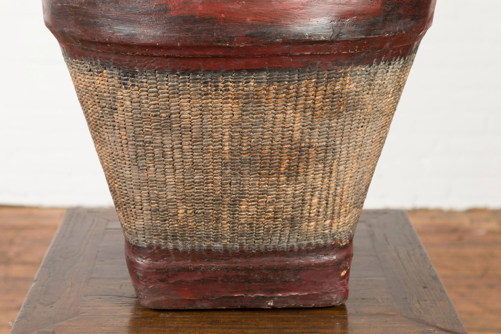 Thai 19th Century Rustic Hand-Woven Rattan Rice Basket with Red Rim - 6