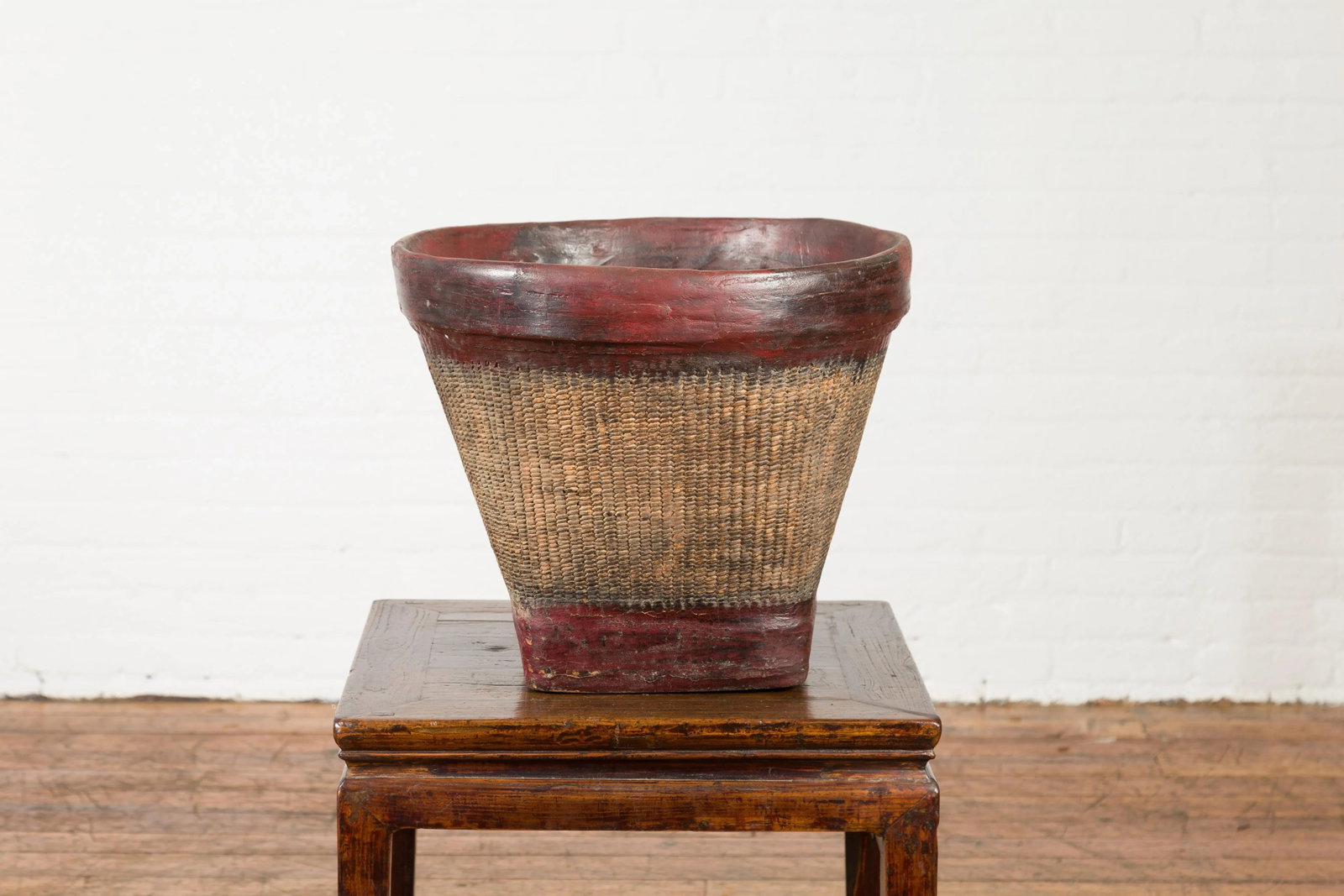 Thai 19th Century Rustic Hand-Woven Rattan Rice Basket with Red Rim - 7