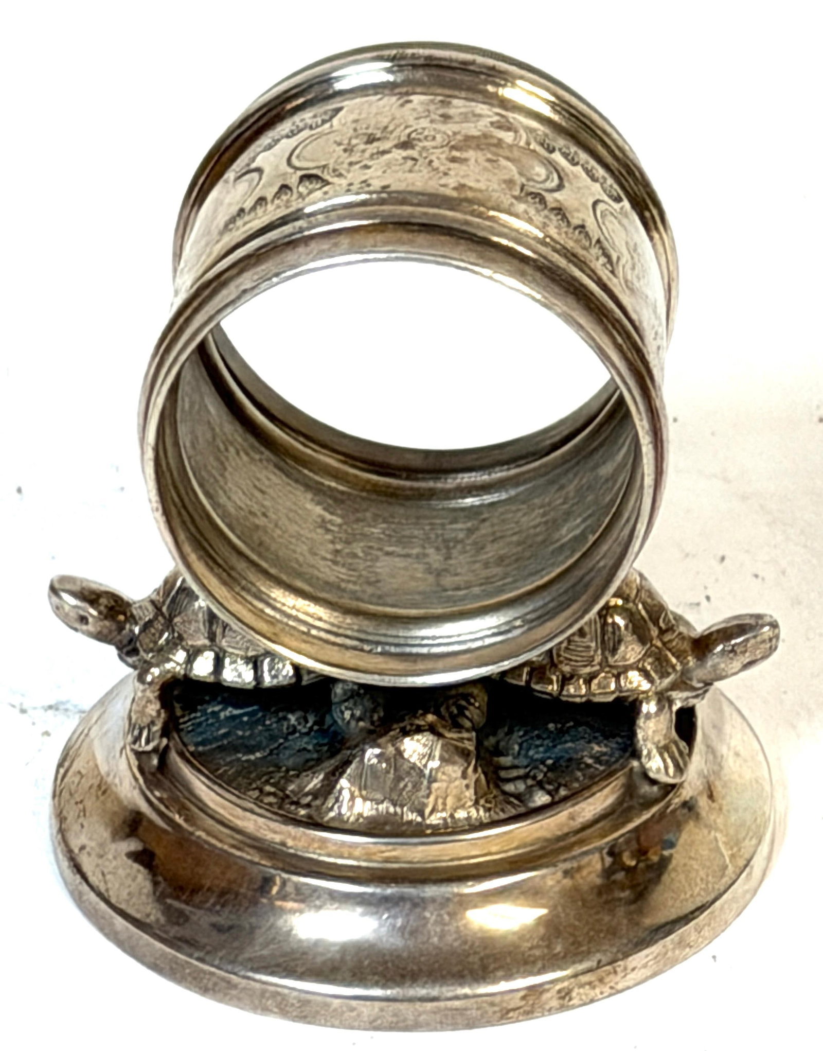 American Aesthetic Twin Turtle Figural Napkin Ring, Meriden Silver Plate Co. - 2