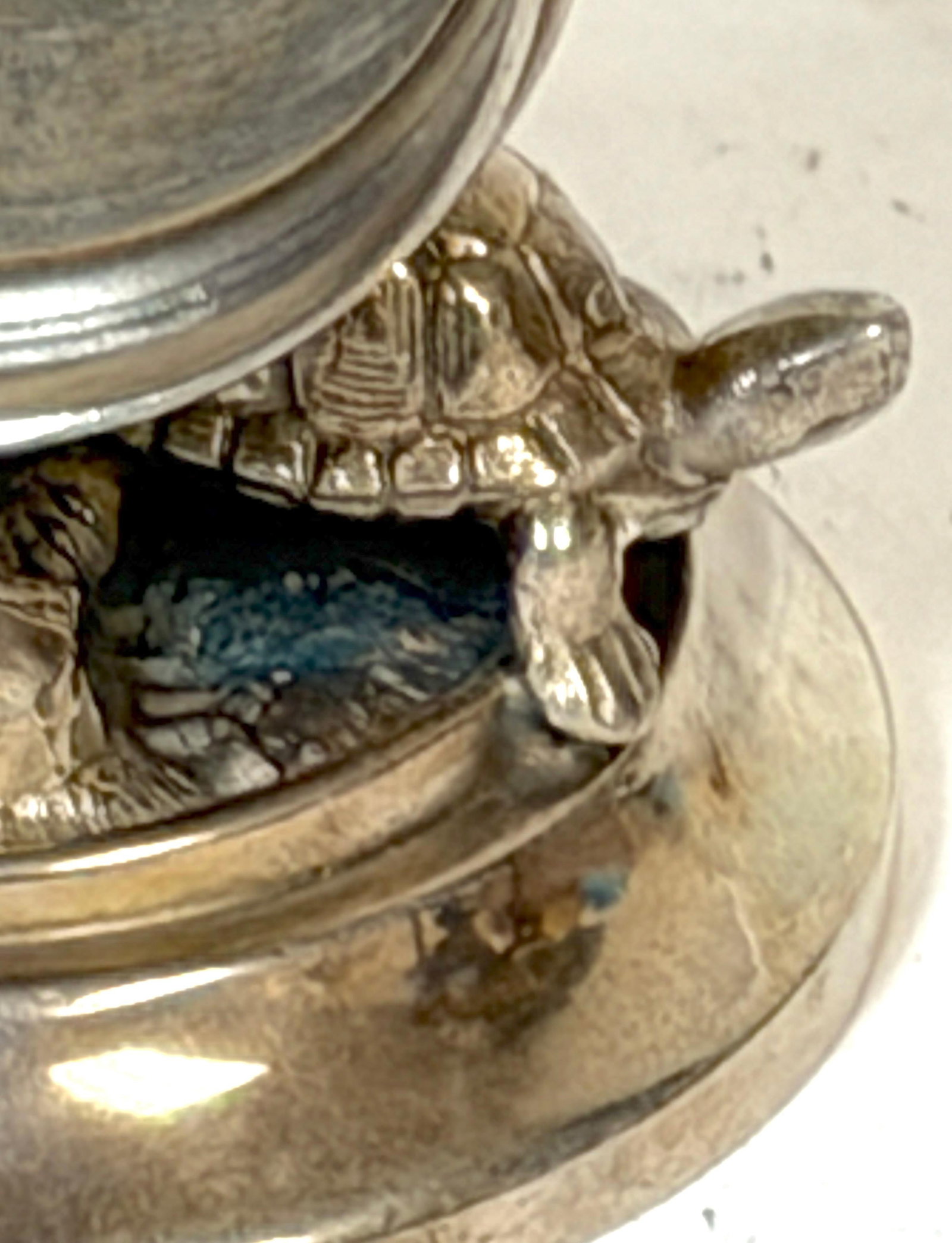 American Aesthetic Twin Turtle Figural Napkin Ring, Meriden Silver Plate Co. - 3