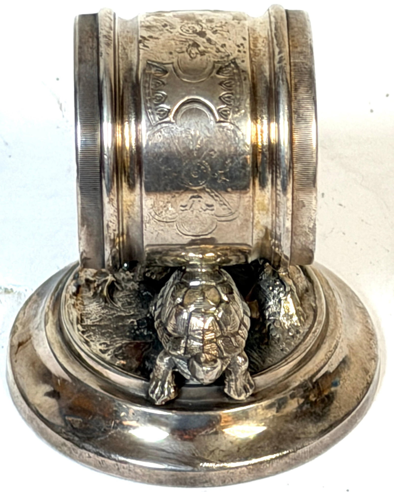 American Aesthetic Twin Turtle Figural Napkin Ring, Meriden Silver Plate Co. - 4