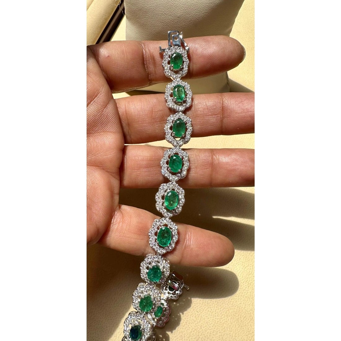 10 Carat Natural Brazilian Emerald & Diamond Tennis Bracelet 14 Karat Gold - 5