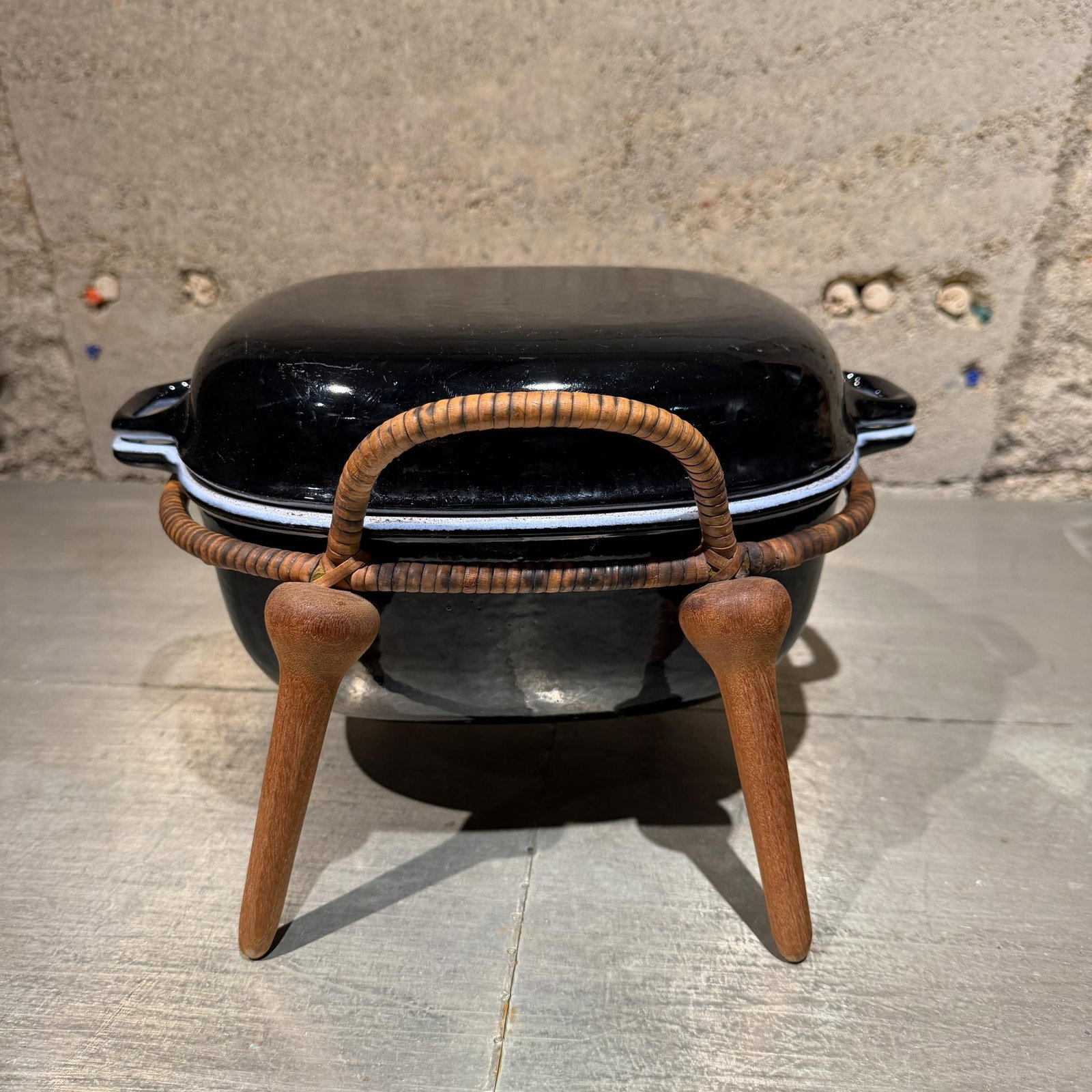 1950s Mid-Century Modern Casserole Dish and Stand From the Anker-Line Range - 2