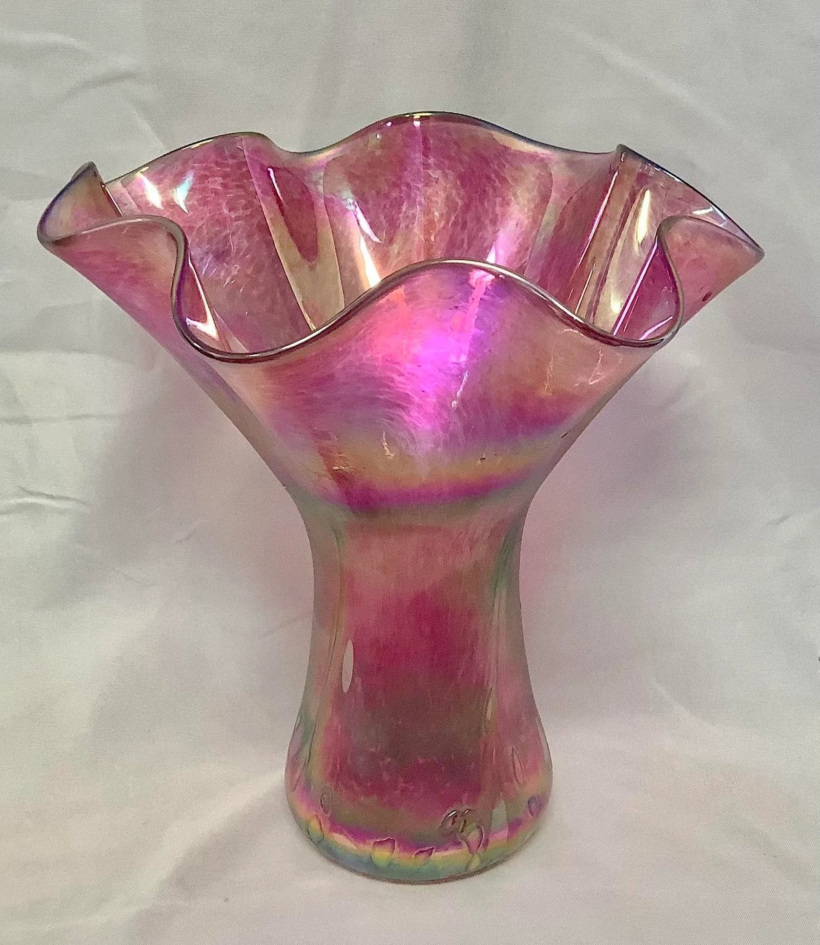 Loetz-Style Handblown Iridescent Cranberry Vase With Ruffled Rim - 8
