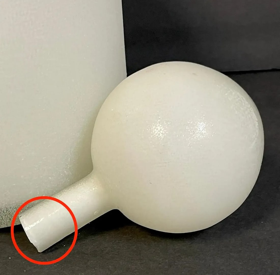 Late 20th Century Cenedese Murano White-Scavo Decanter Bottle With Ball Stopper - 4