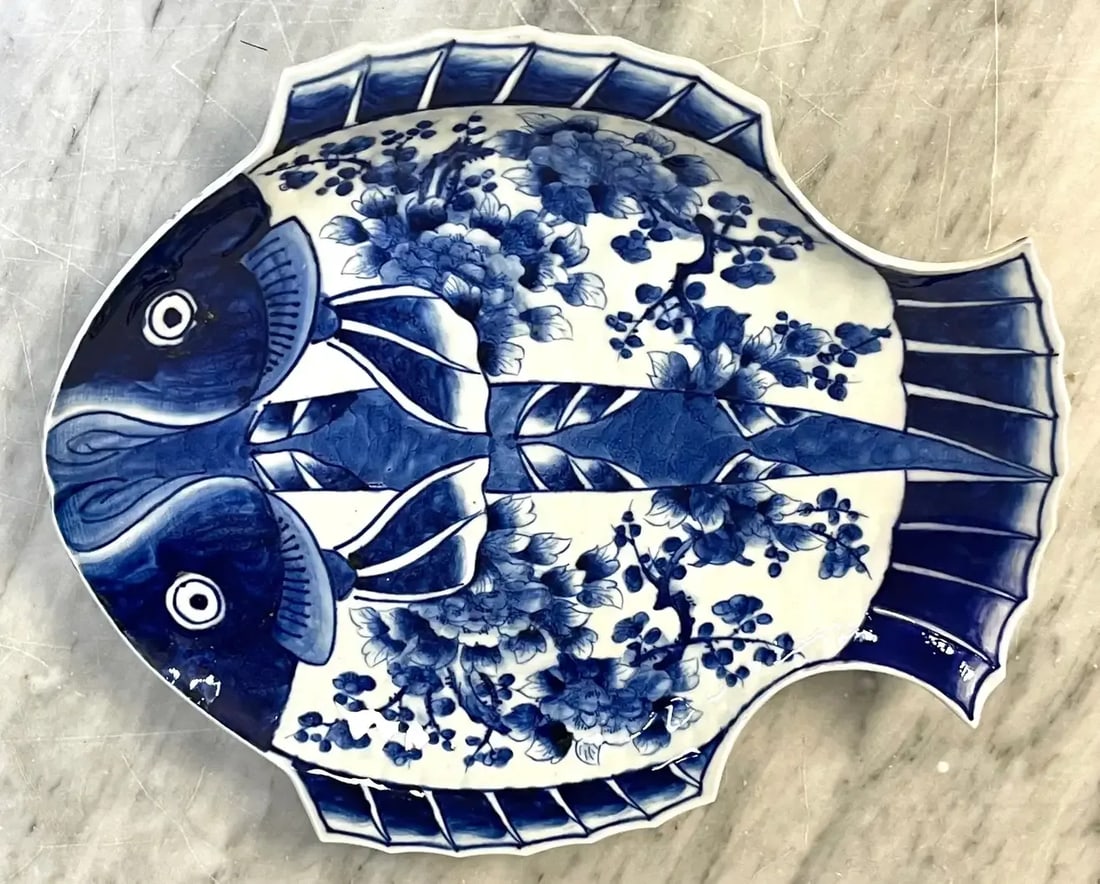 Early 20th Century Meiji Period Signed Fukagawa Blue & White Fish 'Flounder' Plate - 6