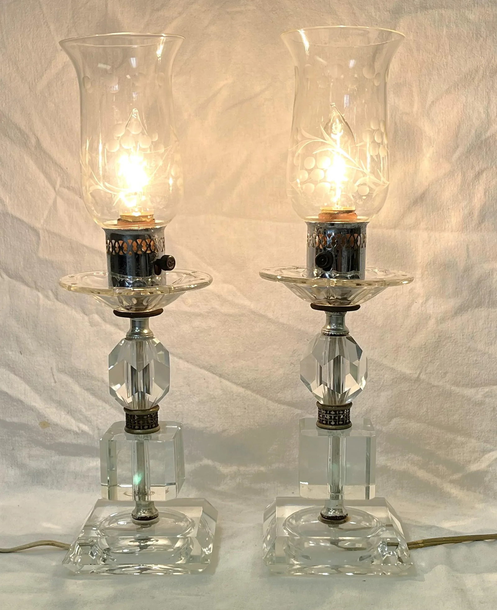 1930's Etched Glass and Lucite Boudoir Vanity Lamps- a Pair - 2