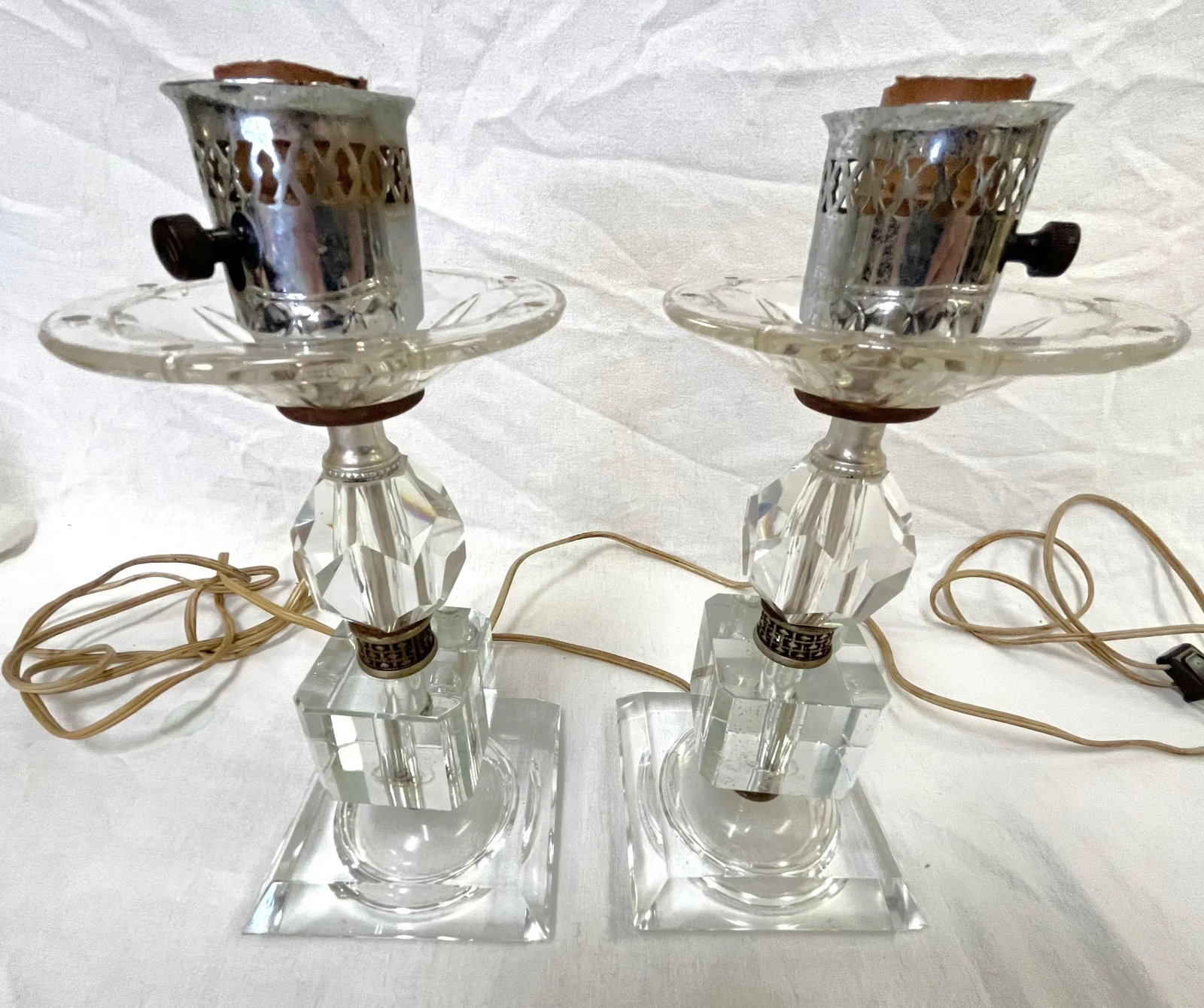 1930's Etched Glass and Lucite Boudoir Vanity Lamps- a Pair - 6