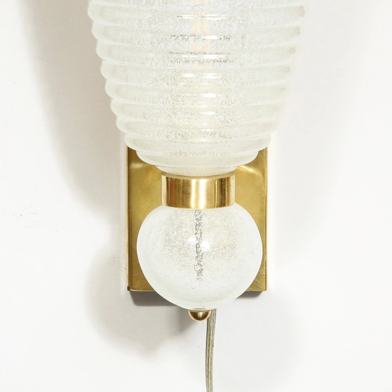 21st Century Modernist Handblown Ribbed Murano Sconces With 24 Karat White Gold Flecks - 3