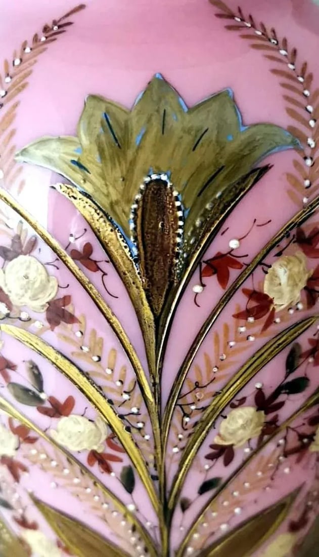 Late 19th Century Napoleon III Style French Lamp in Hand-Painted Opaline Glass - 7