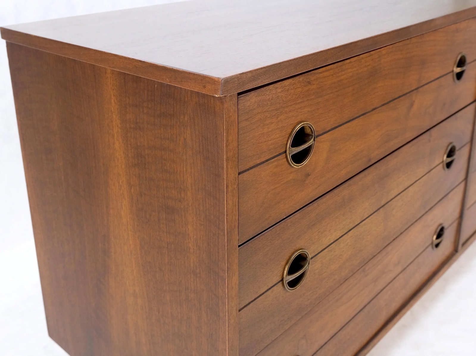 Danish Mid Century Modern 6 Drawers Walnut Double Dresser Credenza Round Pulls - 2