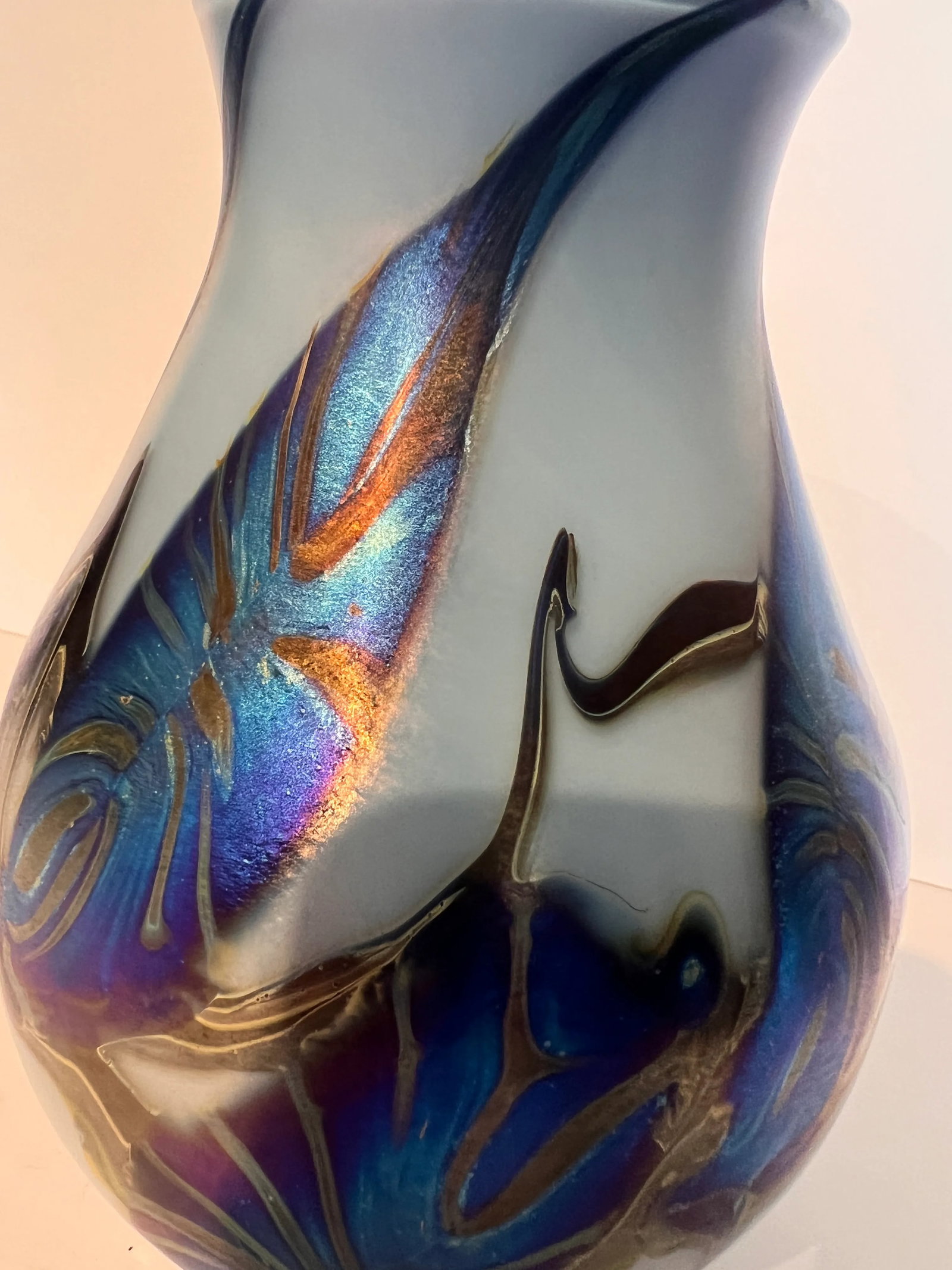 2000s Jeremiah Lotton Modern Art Glass Iridescent Vase - 7
