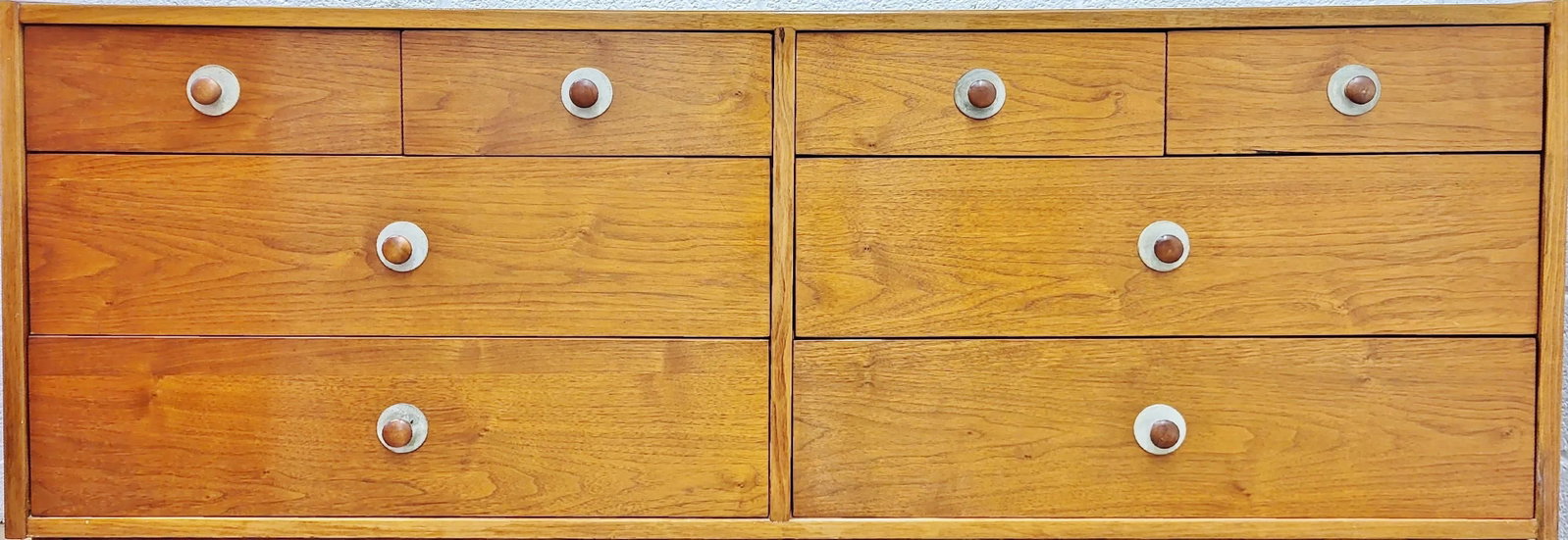 Vintage 1960s Danish Modern Commode 8-Drawer Walnut Dresser Bachelor Chest - 7