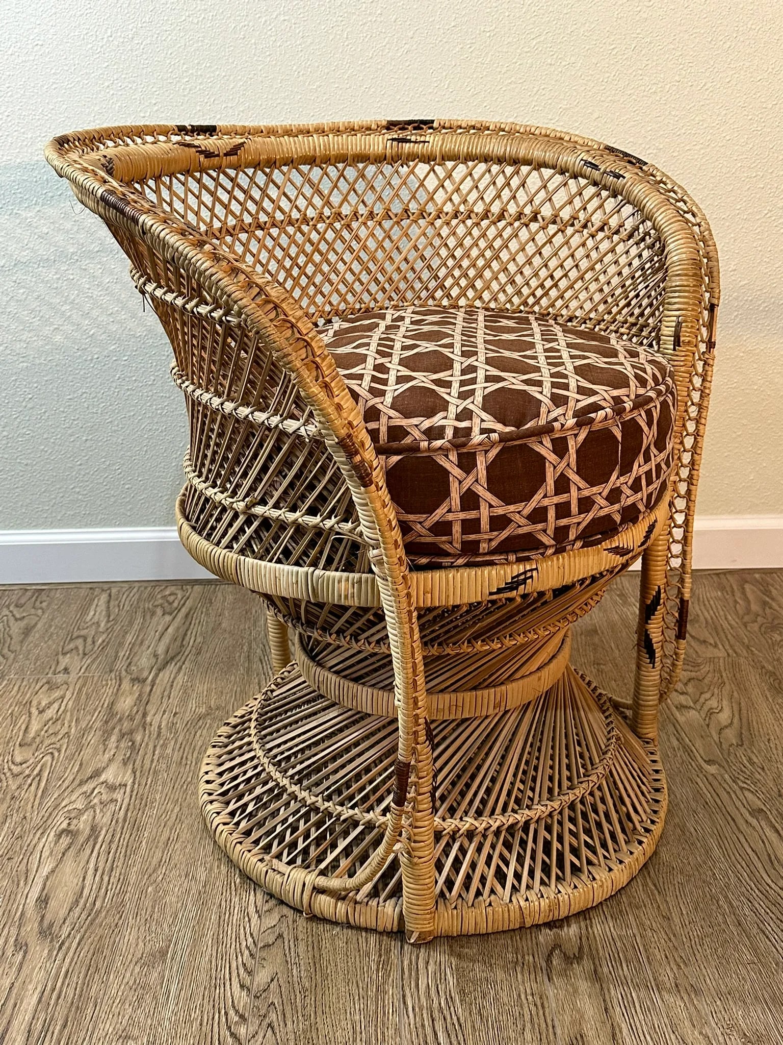 1970s Mid-Century Natural Woven Rattan Side Chair With Cushion - 4