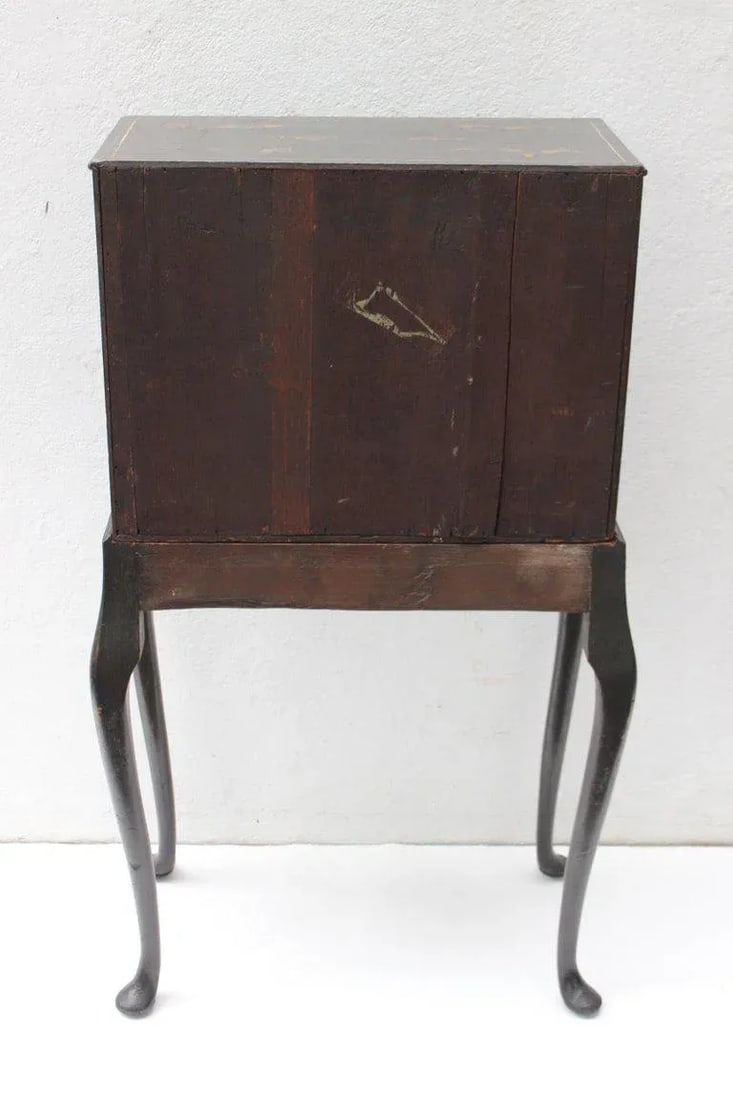 19th Century Chinoiserie Cabinet on Stand - 7