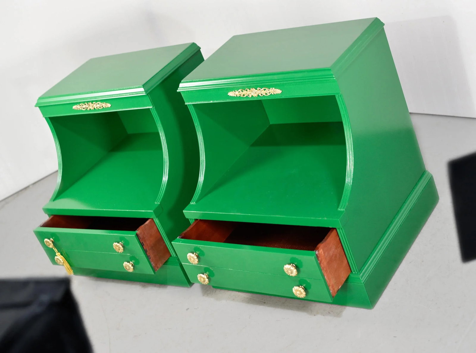 Mid Century Traditional Mahogany Nightstands in Green a Pair- Newly Painted - 7