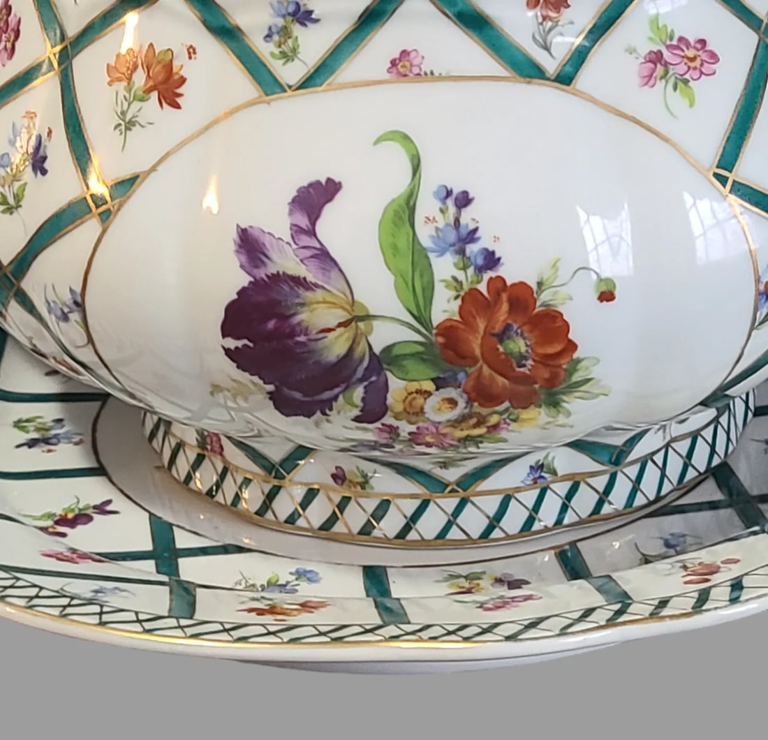 Vintage Hand Painted Floral Gilded "Royal Europe" Soup Tureen & Under Plate - 4