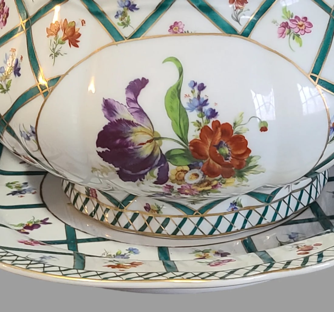 Vintage Hand Painted Floral Gilded "Royal Europe" Soup Tureen & Under Plate - 8