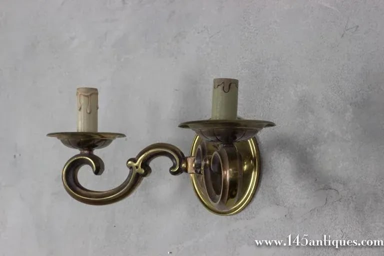 Pair of French 1940s Gilt Bronze Sconces - 7