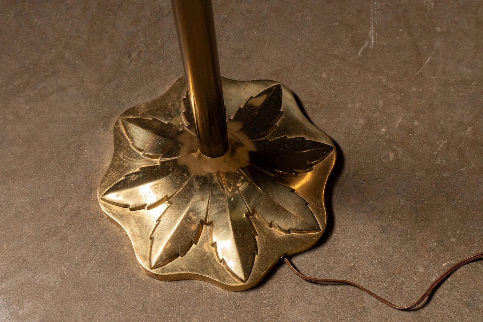 Mid 20th Century Brass Torchiere Style Lamp - 6