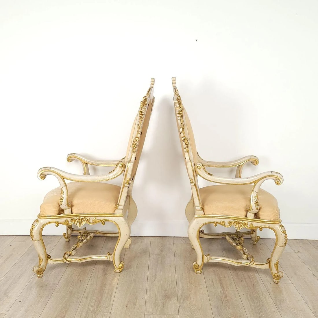 Bespoke Pair of Venetian Armchairs, Circa 1980 - 4