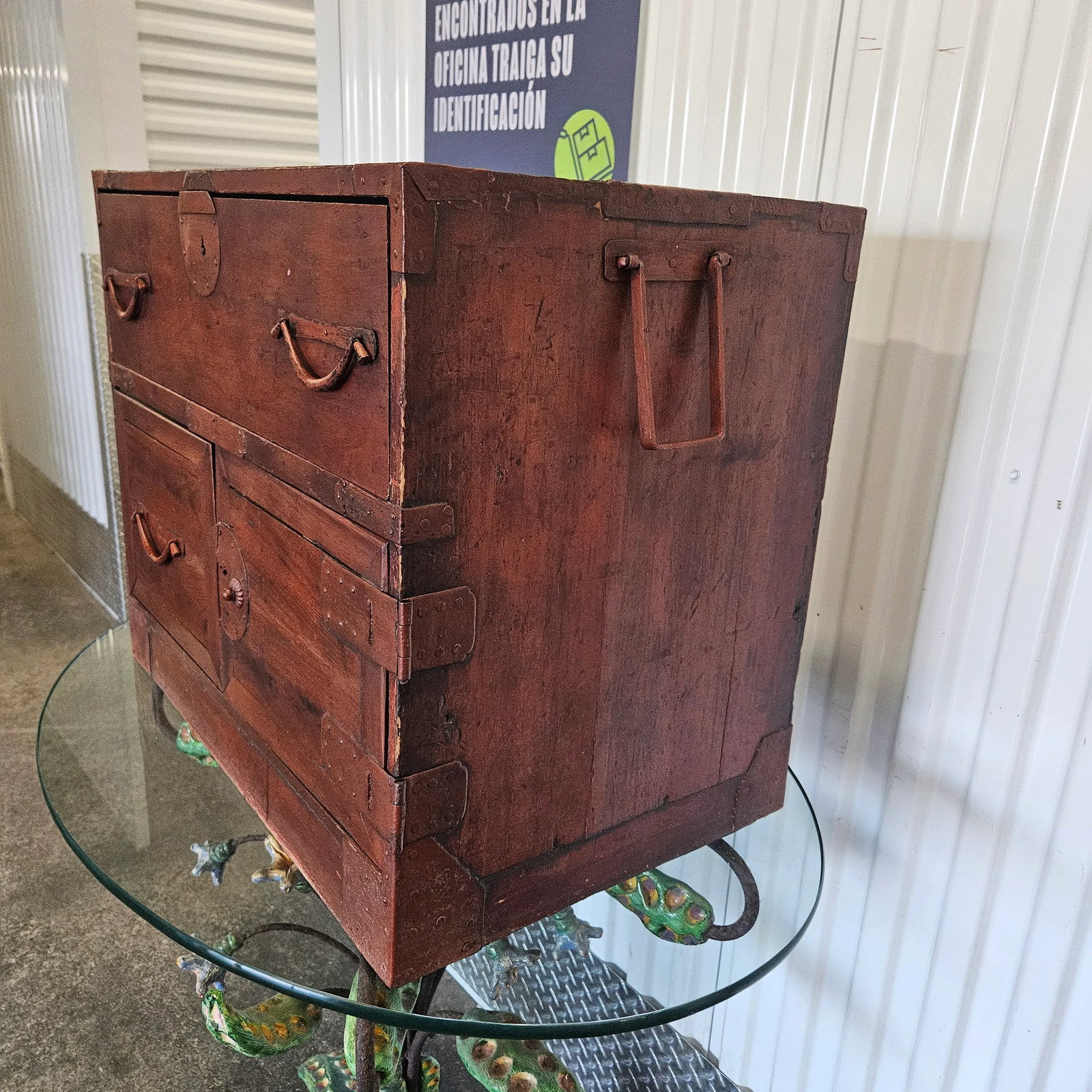 Diminutive 19th Century Japanese Tansu Traveling Chest - 7