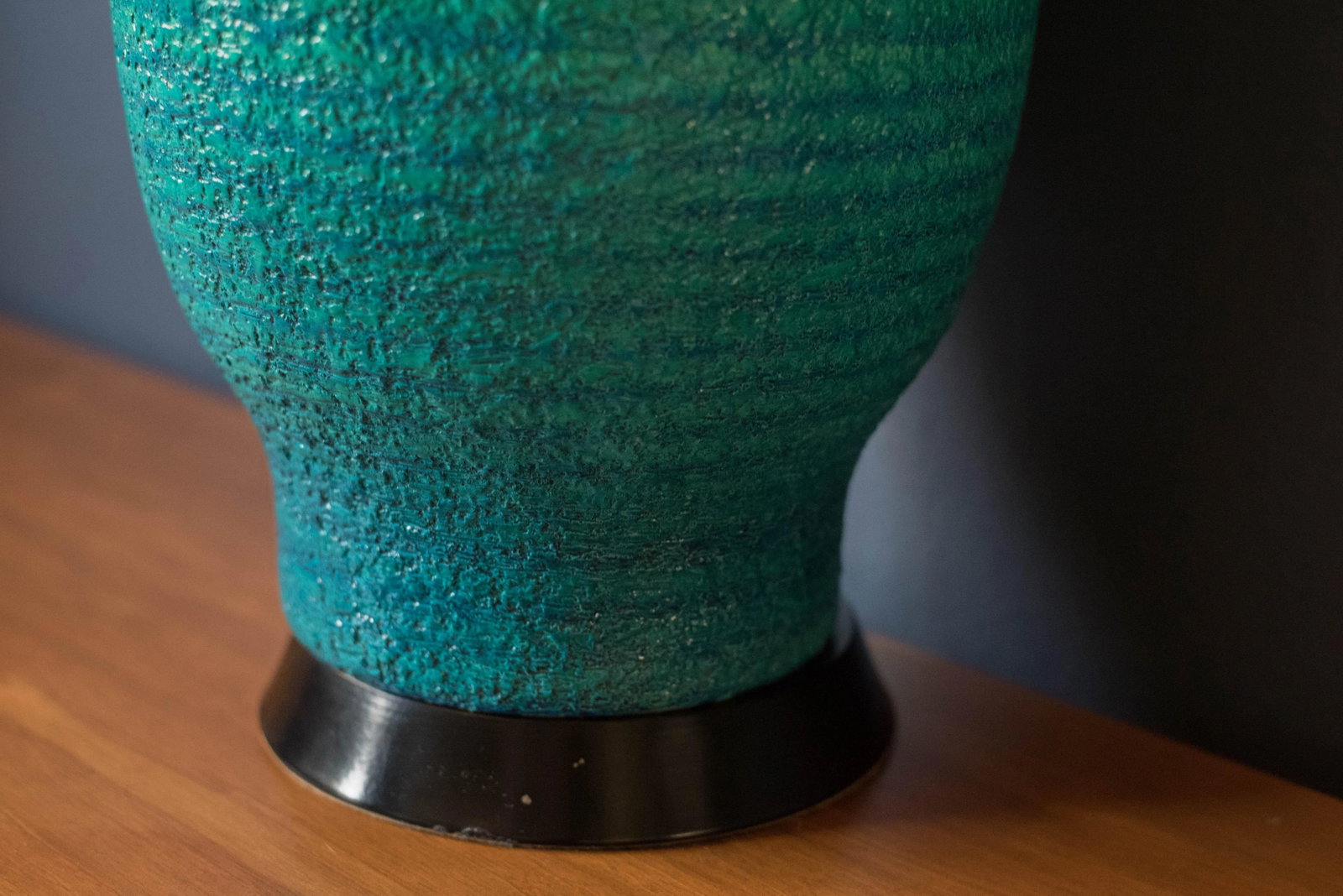 Mid Century Ceramic Pottery Glazed Accent Table Lamp - 8