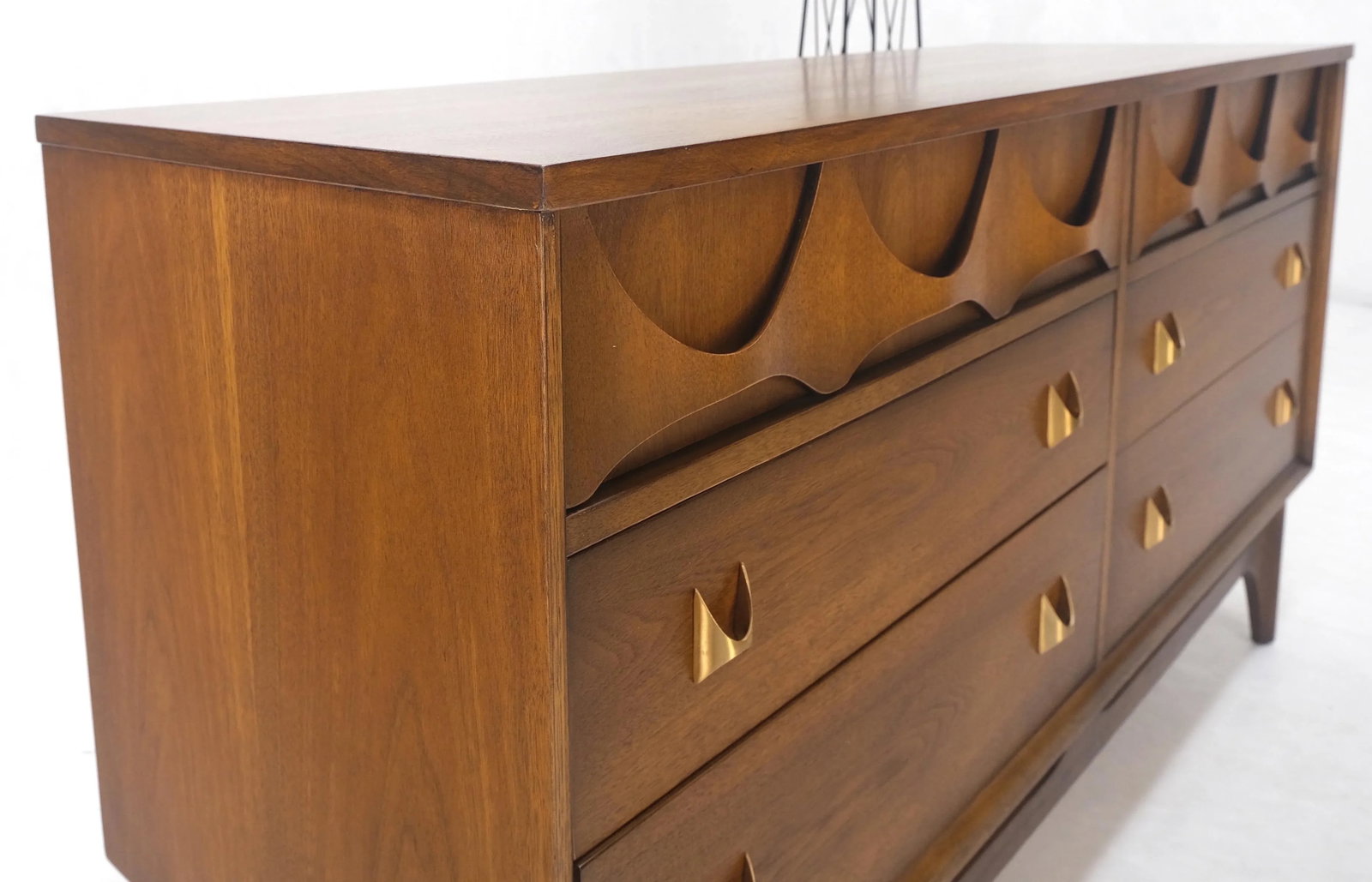 Brasilia Mid Century Modern Walnut 6 Drawer Long Credenza Dresser - 8