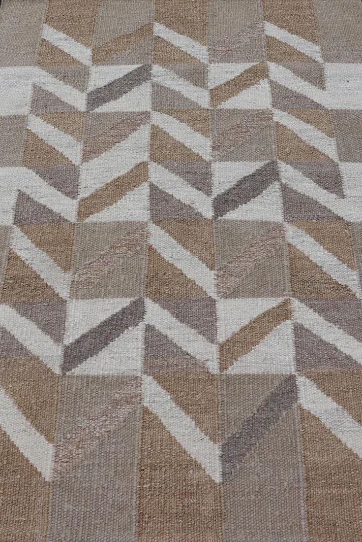 Modern Scandinavian Flat Weave Rug With Geometric Chevron Patterns 4'0 X 6'0 - 2