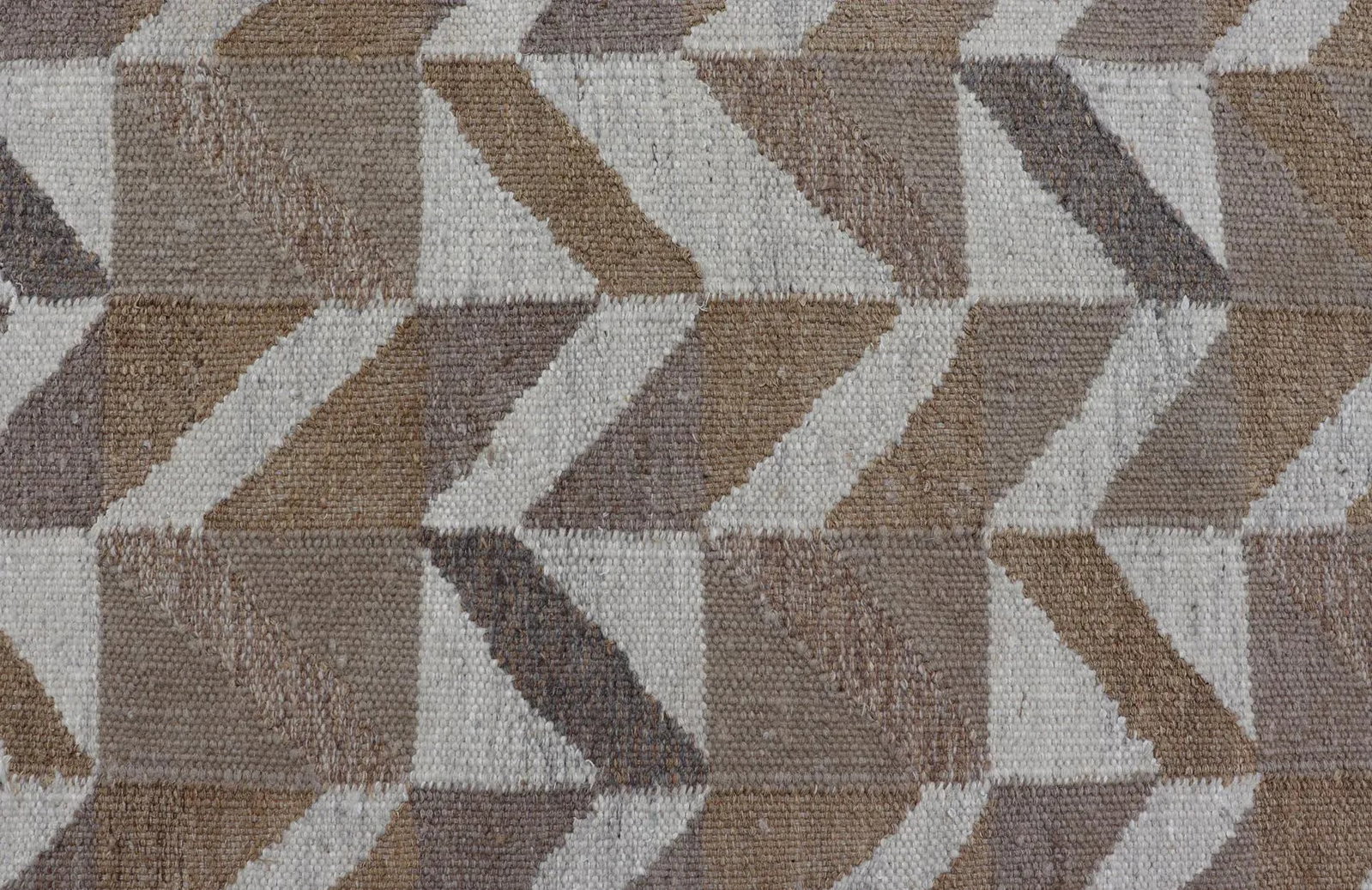 Modern Scandinavian Flat Weave Rug With Geometric Chevron Patterns 4'0 X 6'0 - 4