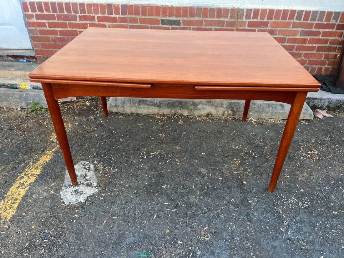 Mid Century Danish Teak Pull Out Dining Table. In the Manner of Ib Kofod Larsen. (1960s) - 6