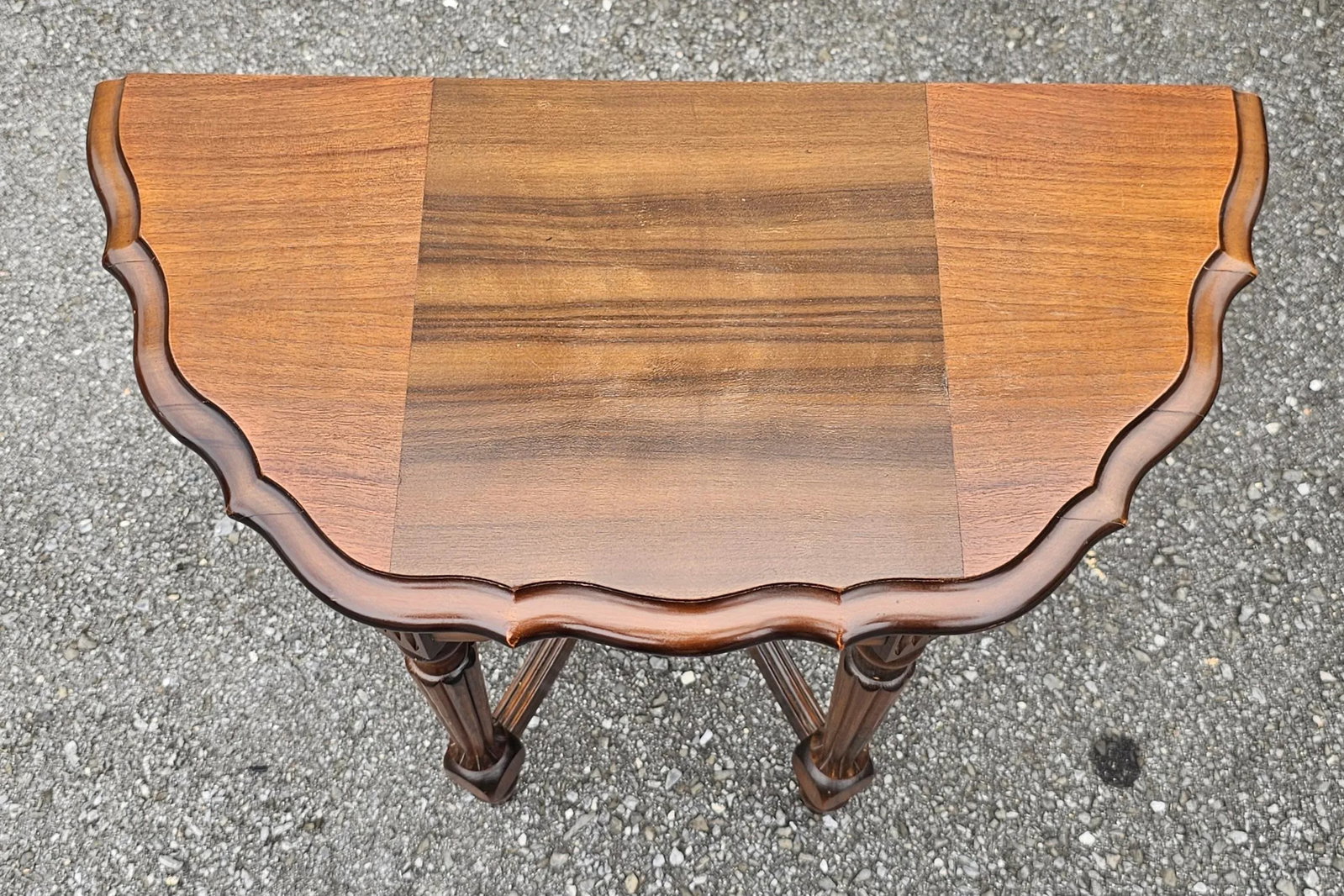 Early 20th Century Edwardian Carved Walnut Stretcher Console Table, Circa 1920s - 3